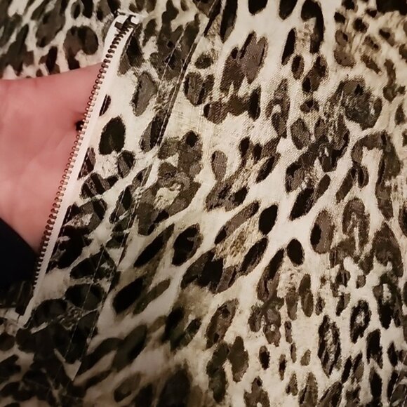 Chico's 100% linen animal print moto jacket size 1(m/8 ) leopard/cheetah printed - Picture 6 of 8